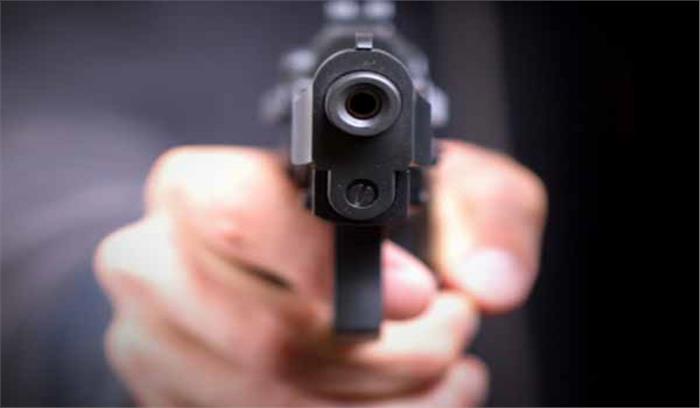 गोली मारकर युवक की हत्या