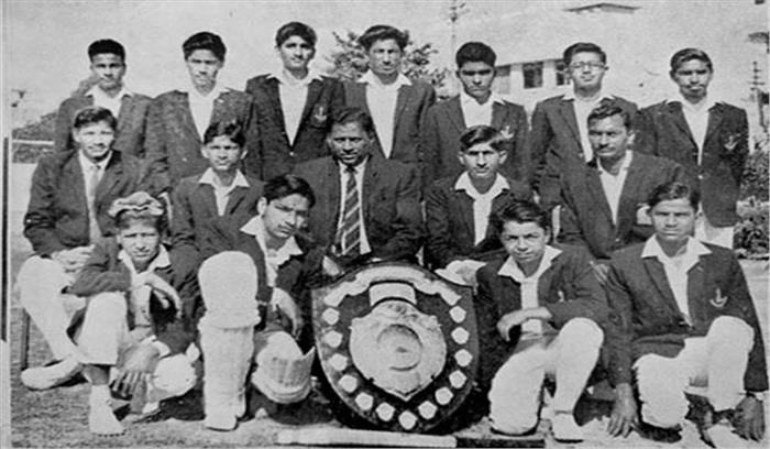 श्रद्धा कपूर ने शेयर की शक्ति कपूर की 55 साल पुरानी तस्वीर