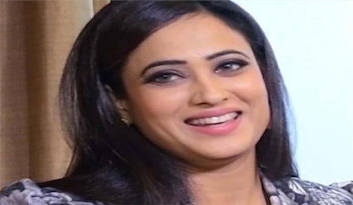 प्रशंसकों को बोर न करूं, यह मेरी जिम्मेदारी : श्वेता तिवारी