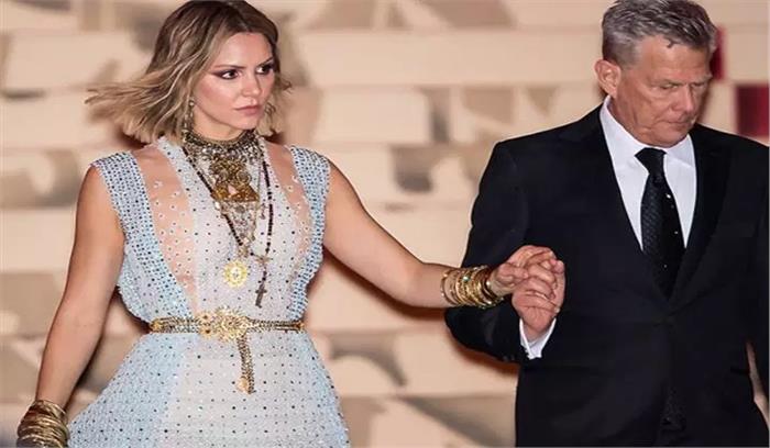 कैथरीन होप मैक्फी ने डेविड वॉल्टर फॉस्टर के साथ सगाई की कैथरीन होप मैक्फी ने डेविड वॉल्टर फॉस्टर के साथ सगाई की