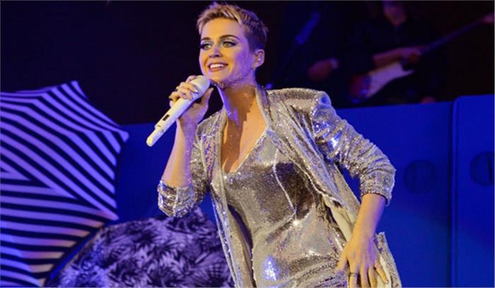 गायक द वीकेंड और केटी पेरी करेंगे एक साथ काम