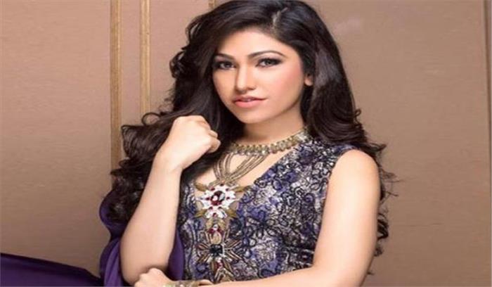 तुलसी कुमार ने कहा लाइव शो मुझे रोमांच से भर देते हैं 