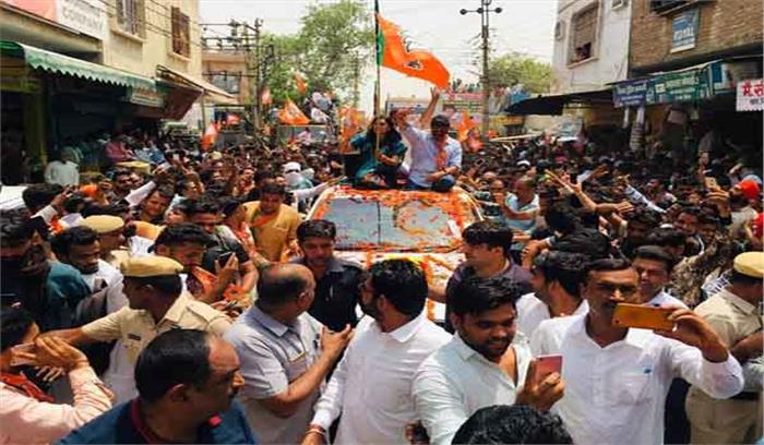 सन्नी दयोल ने रोड शो कर मांगे भाजपा प्रत्याशी सुनीता दुग्गल के लिए वोट
