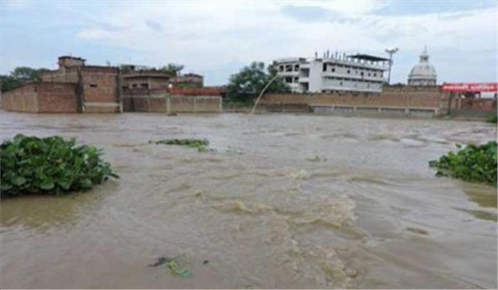 सीतापुर के 25 गांव बाढ़ की चपेट में