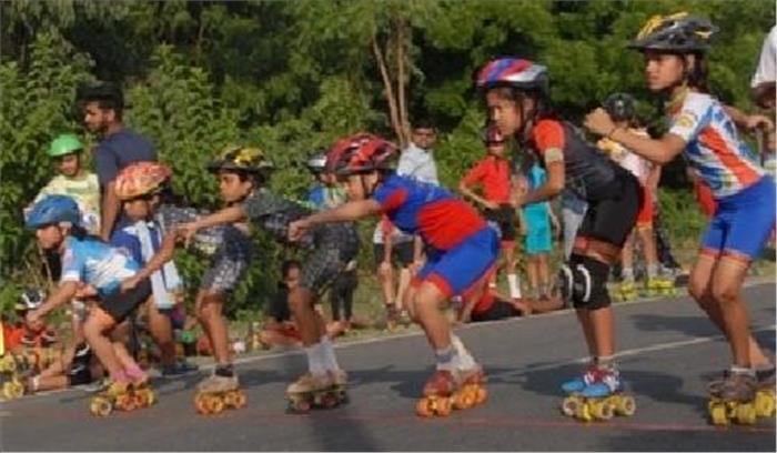 अर्णव और रिया ने स्केटिंग में मारी बाजी