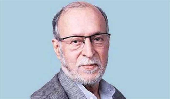 झुग्गीवासी महिलाओं से शौचालय शुल्क माफी की मांग