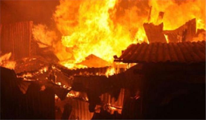 आग से 7 झुग्गियां जलकर हुई राख 
