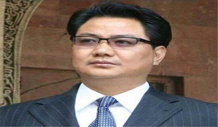 स्मृति, रिजिजू ने मोदी पर बयान को लेकर राहुल पर किया प्रहार