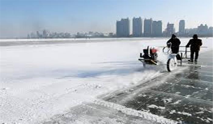 बर्फ का लुत्फ लेने चीन पहुंचे 22.4 करोड़ लोग