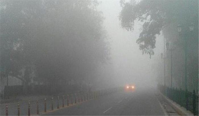 बर्फीली हवाओं से उत्तर प्रदेश में मौसम हुआ खुशनुमा, कई इलाकों में बूंदाबांदी हुयी​​​​​​​