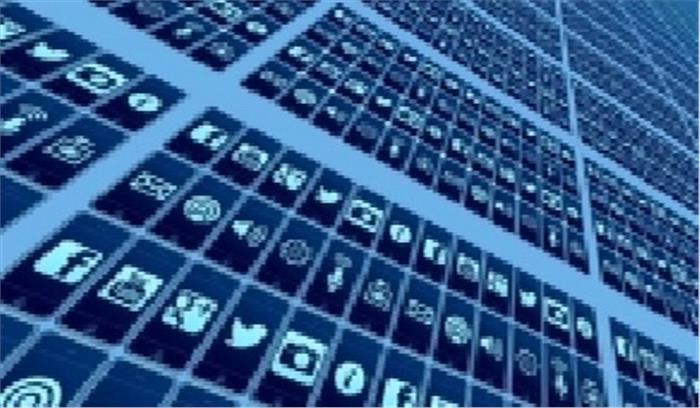 उप्र : गलत सूचना फैलाने वाले सेवानिवृत्त आईएएस अधिकारी पर मुकदमा