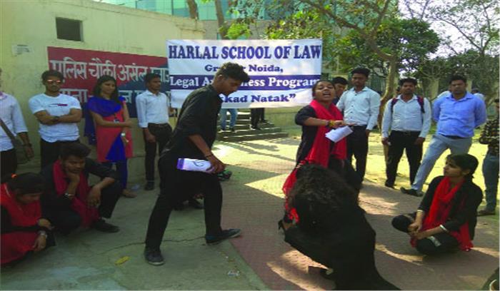 नुक्कड़ नाटक कर भ्रूण हत्या व एसिड अटैक के प्रति किया जागरुक