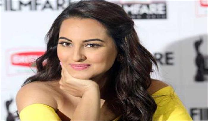 मैं शाहरूख के साथ काम करना चाहती हूं : सोनाक्षी