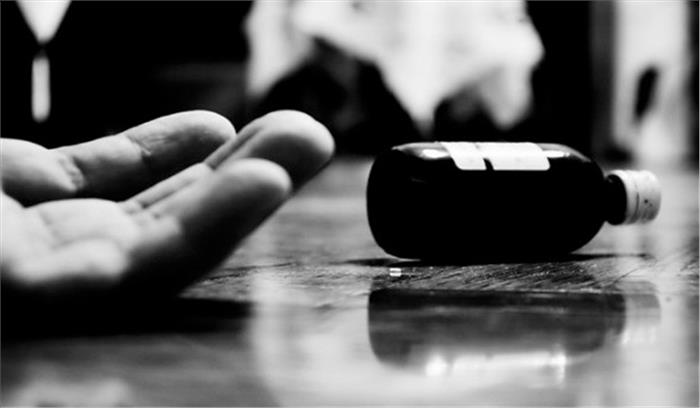 उत्तर प्रदेश: मां ने तीन बच्चों संग खाया जहर, मौत