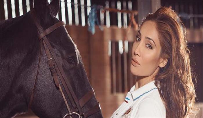 सोफिया हयात नहीं कर रही अक्सर 2 में आइटम गीत