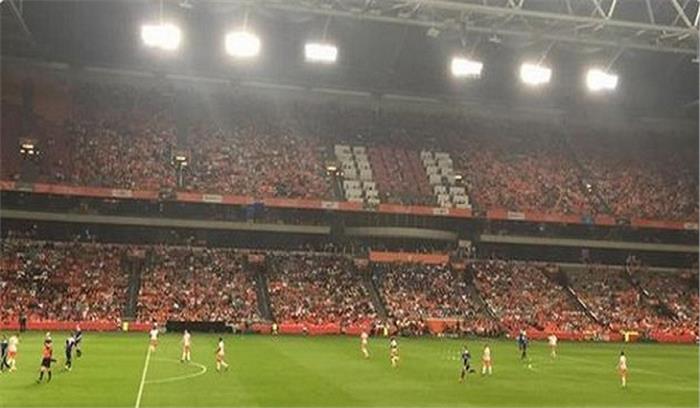 दक्षिण अफ्रीका के एफएनबी स्टेडियम में भगदड़​​​​​​​, 2 की मौत