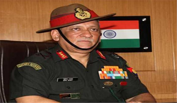 दक्षिण कश्मीर: बिपिन रावत सुरक्षा स्थिति की समीक्षा करने पहुंचे