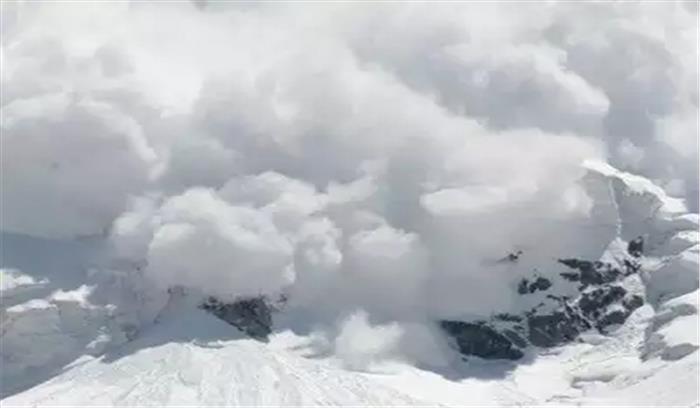 अनंतनाग में हिमस्खलन,दंपति की मौत