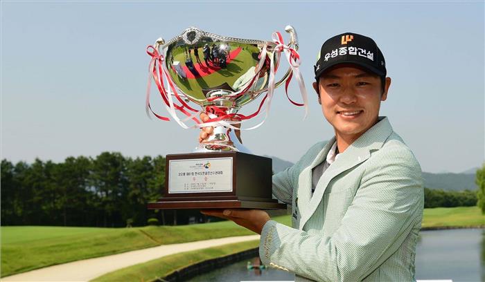 दक्षिण कोरिया के मिचेल चोई ने जीता कोरिया ओपन गोल्फ चैम्पियनशिप का खिताब दक्षिण कोरिया के मिचेल चोई ने जीता कोरिया ओपन गोल्फ चैम्पियनशिप का खिताब