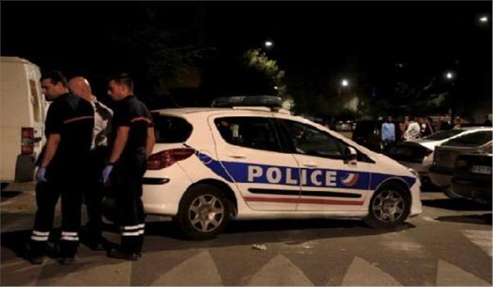 फ्रांस में मस्जिद के बाहर हुई गोलीबारी में 8 लोग घायल