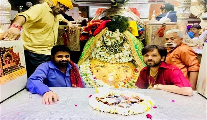 मां कत्यायनी स्वरूप के दर्शनों को कालकापीठ में उमड़ी भीड़