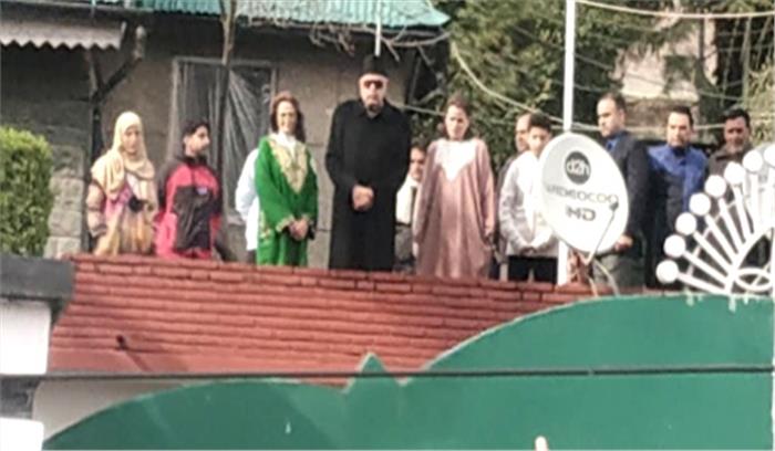 फारूक अब्दुल्ला रिहा, कहा-अभी राजनीतिक बयान नहीं दूंगा 