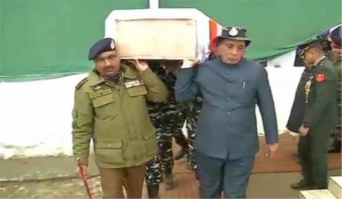 राजनाथ सिंह श्रीनगर पहुंचे, राज्य की सुरक्षा की समीक्षा करेंगे