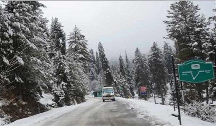   श्रीनगर-जम्मू राष्ट्रीय राजमार्ग बर्फबारी के चलते बंद