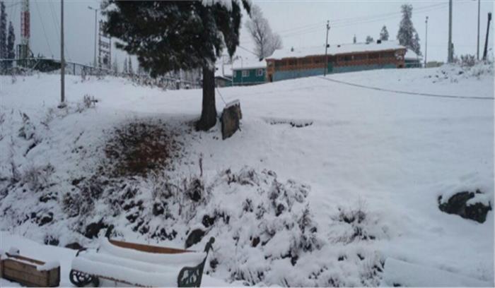 श्रीनगर अंतर्राष्ट्रीय हवाईअड्डे पर उड़ानों का संचालन बाधित