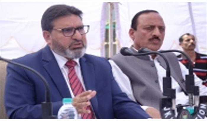 कश्मीर में आतंकी हमला,सीआरपीएफ जवान शहीद, दो घायल