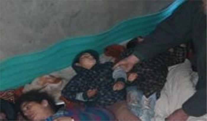 श्रीनगर: रहस्यमयी परिस्थितियों में परिवार के 5 सदस्यों की मौत श्रीनगर: रहस्यमयी परिस्थितियों में परिवार के 5 सदस्यों की मौत