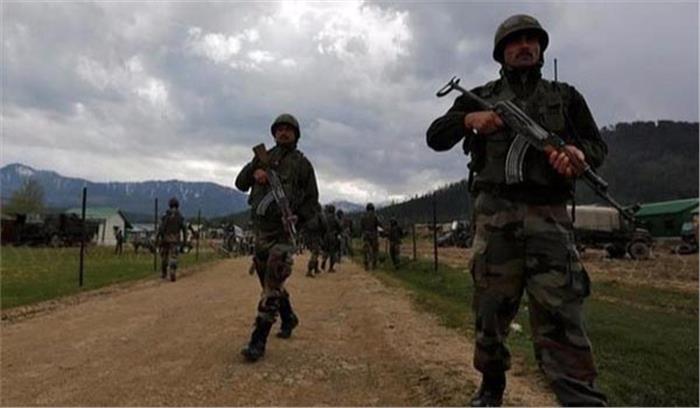 आतंकवादियों ने श्रीनगर पुलिस को बनाया निशाना आतंकवादियों ने श्रीनगर पुलिस को बनाया निशाना