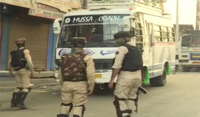 श्रीनगर में सुरक्षाबलों का तलाशी अभियान, एक युवक की मौत