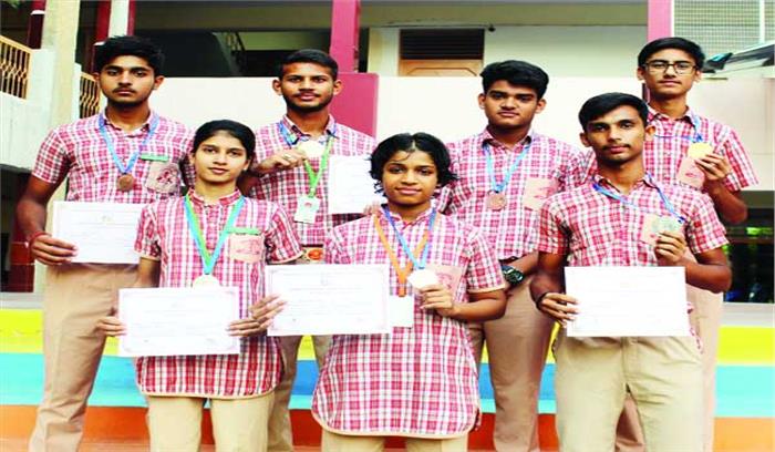 एथलेटिक मीट में पदक हासिल करने वाले खिलाड़ियों का हौंसला बढ़ाया