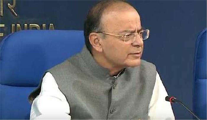 सरकार ने बैंकों के विलय के संकेत दिये: जेटली