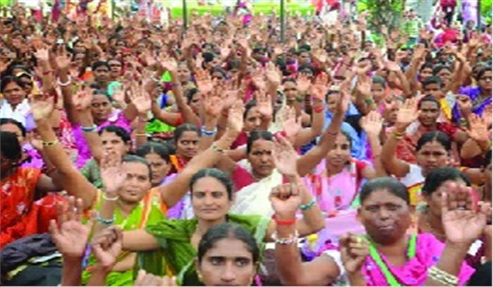 आंगनबाड़ी कार्यकर्ता संघ प्रदेश व रायपुर जिलाध्यक्ष बर्खास्त