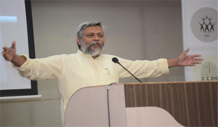 राजनेता इस बात को जान गए हैं कि वे पानी के नाम पर वोट हासिल कर सकते हैं:  जलपुरुष राजेंद्र सिंह