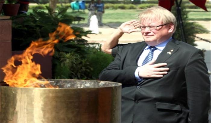 स्वीडन ने 50 करोड़ डॉलर रक्षा खर्च बढ़ाया