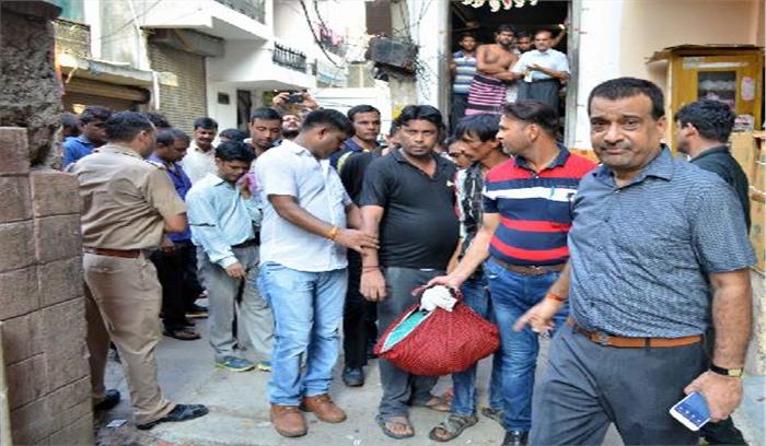 पुलिस ने छापामार कर खोला सट्टाबाजी का खेल