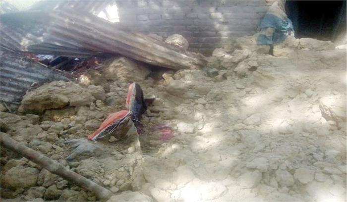 यूपी में मिट्टी की दीवार गिरने से मासूम की मौत