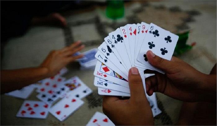 अड़बंधा में जुआ खेलते 5 लोग रंगे हाथों गिरफ्तार