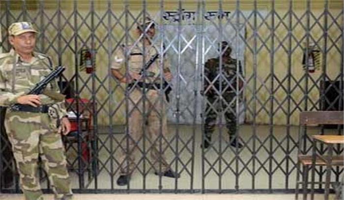 स्ट्रॉग रूम में ईवीएम पूरी तरह सुरक्षित : चुनाव आयोग