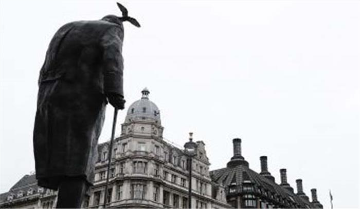 छात्रों को ब्रिटेन में पढ़ाई के बाद 2 साल तक मिलेगा वर्क वीजा