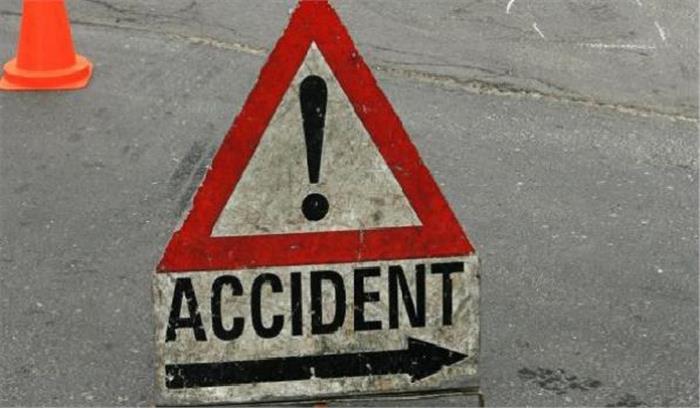 सड़क दुर्घटना में छात्र की मृत्यु