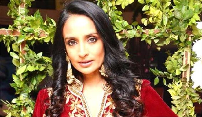 सुचित्रा ताज महल देख भावुक हुईं​​​​​​​