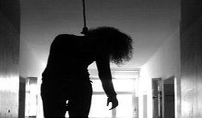 फांसी लगाकर युवती ने आत्महत्या की