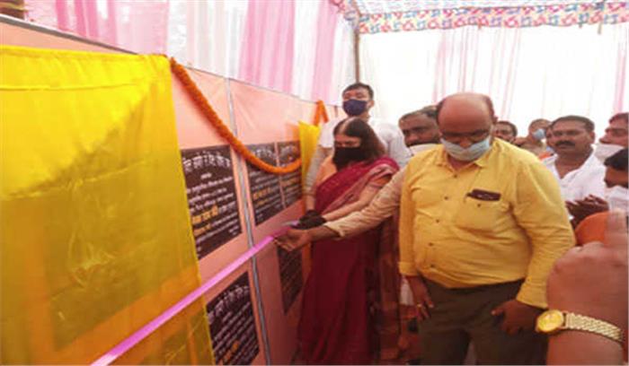 मेनका ने 13 करोड़ की योजनाओं का किया लोकार्पण