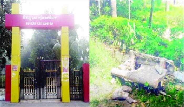 जिला मुख्यालय के उद्यान रख-रखाव के अभाव में बदहाल