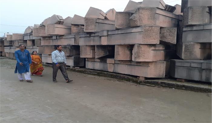 सुन्नी वक्फ बोर्ड के फैसले से अयोध्या के संत व मुस्लिम पक्षकार खुश