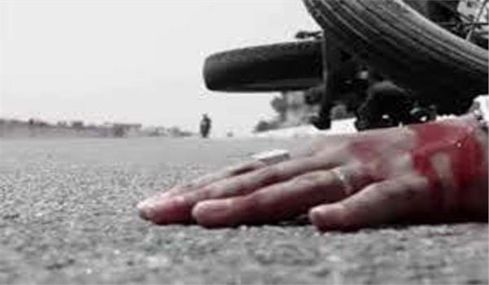 ट्रक से टक्कर में बाइक सवार युवक की मृत्यु